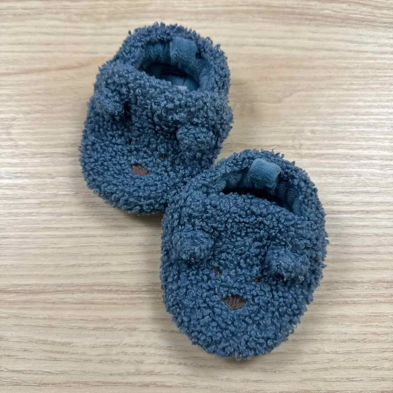 Carter's FOOTWEAR slippers