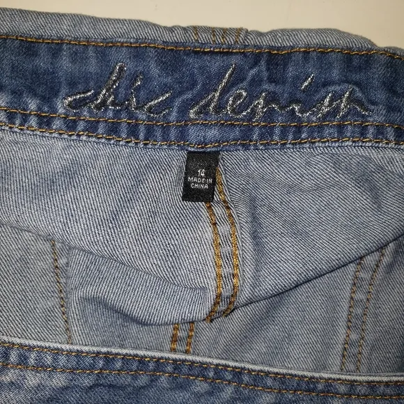 CITY CHIC DENIM DISTRESSED STONEWASHED OVERALL SHORTS SIZE 14