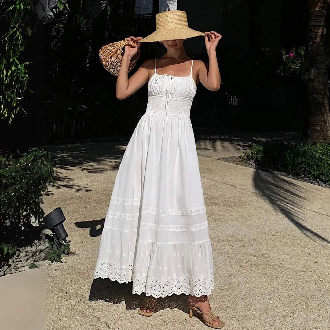 Clarissa™ | Flowing Chic Embroidered Dress