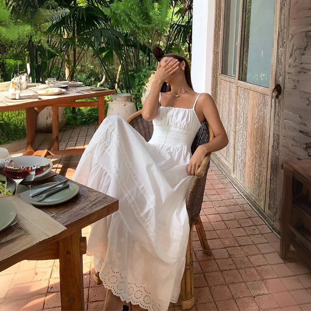 Clarissa™ | Flowing Chic Embroidered Dress