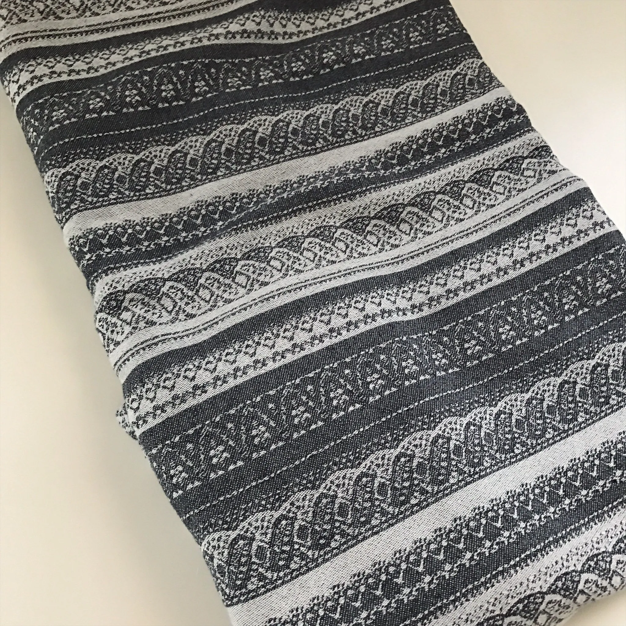 Diva Milano Merletti Diamente Woven Wrap