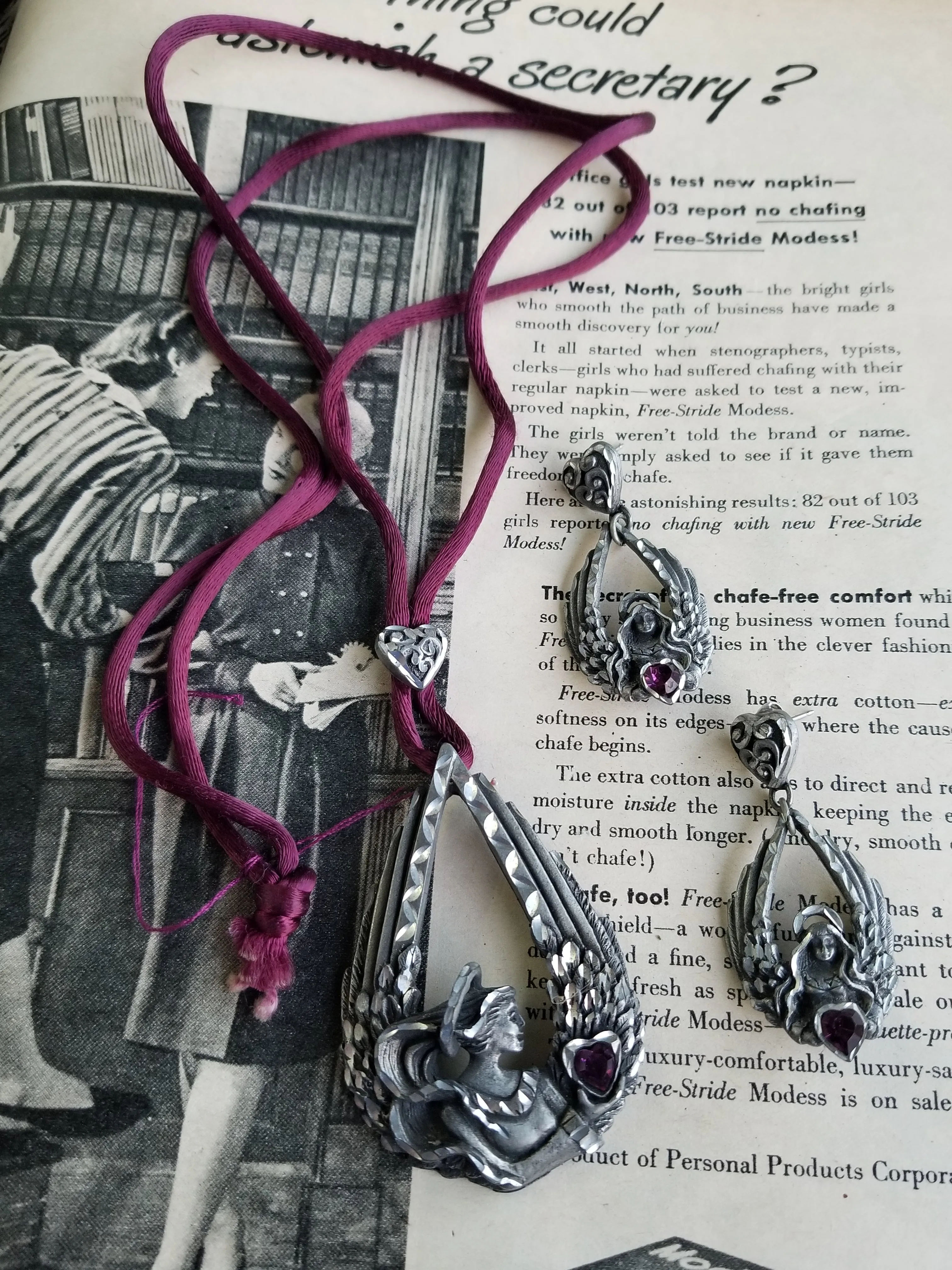 EGE Pewter 1994 angel's with purple rhinestone heart necklace and earrings set on silk cord