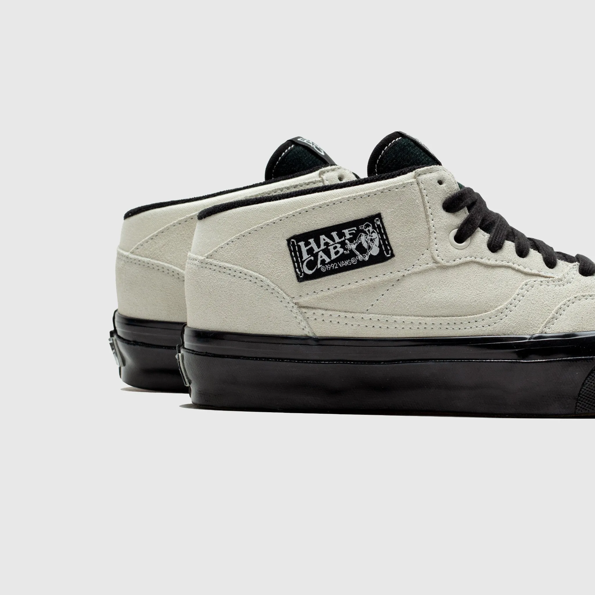 HALF CAB REISSUE 33 LX "WHITE/BLACK"
