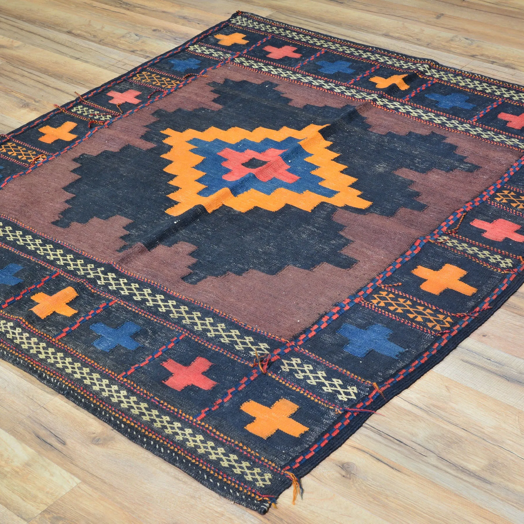 Hand-Woven Flat-weave Tribal Kilim Wool Rug (Size 3.11 X 4.2) Cwral-7713
