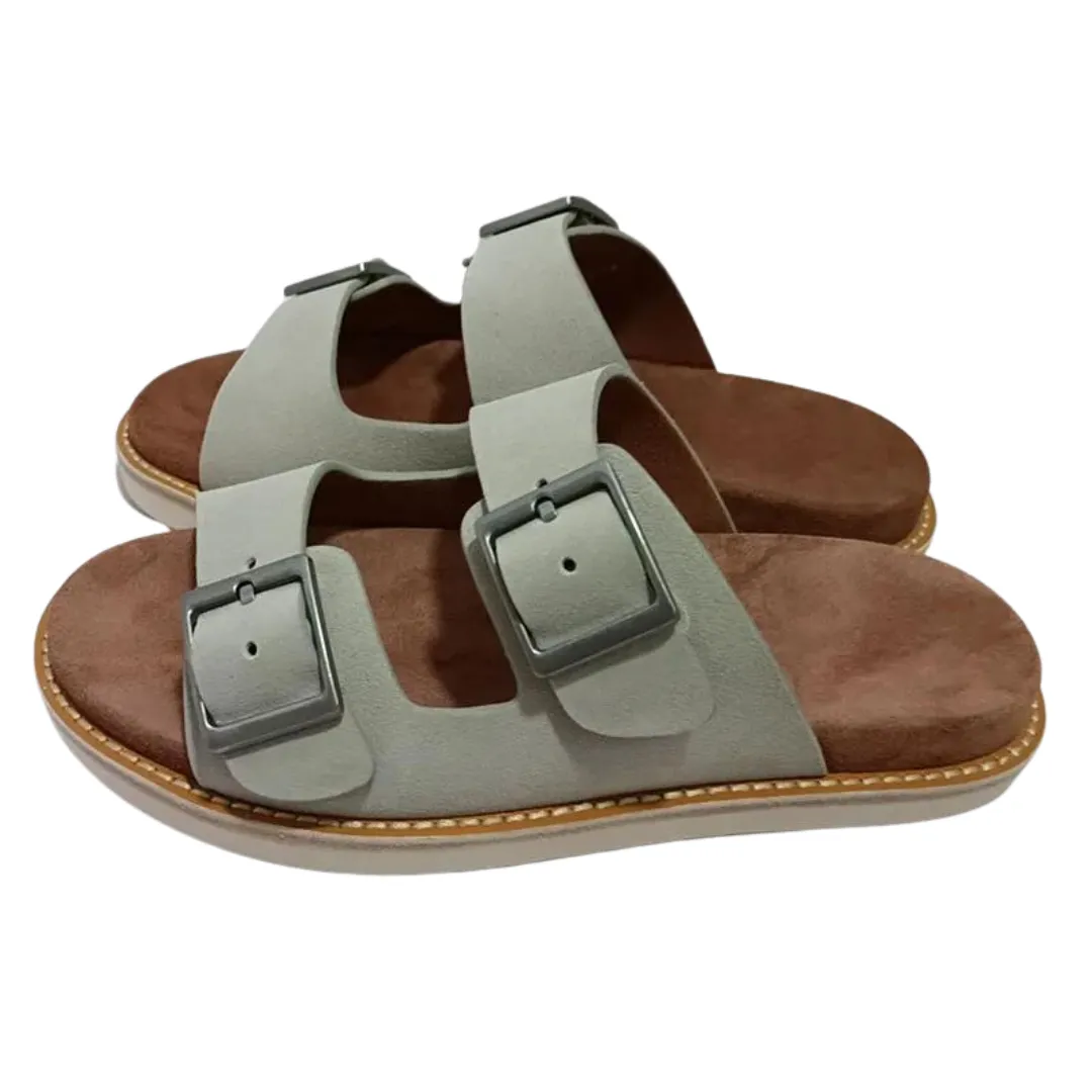 Levi Flat Slippers