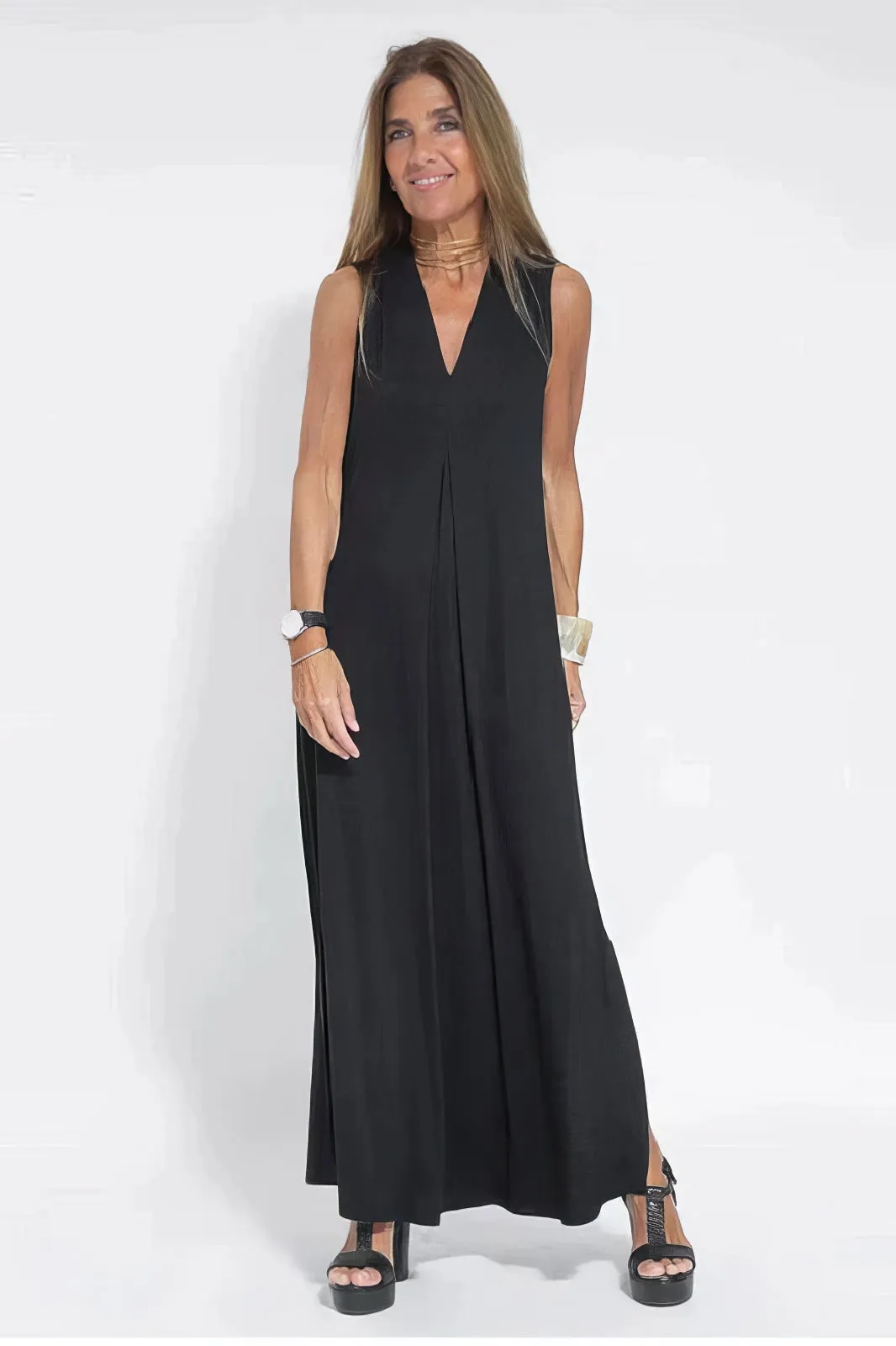 Minimalist Maxi Dress | Flowy Silhouette | Effortless Elegance
