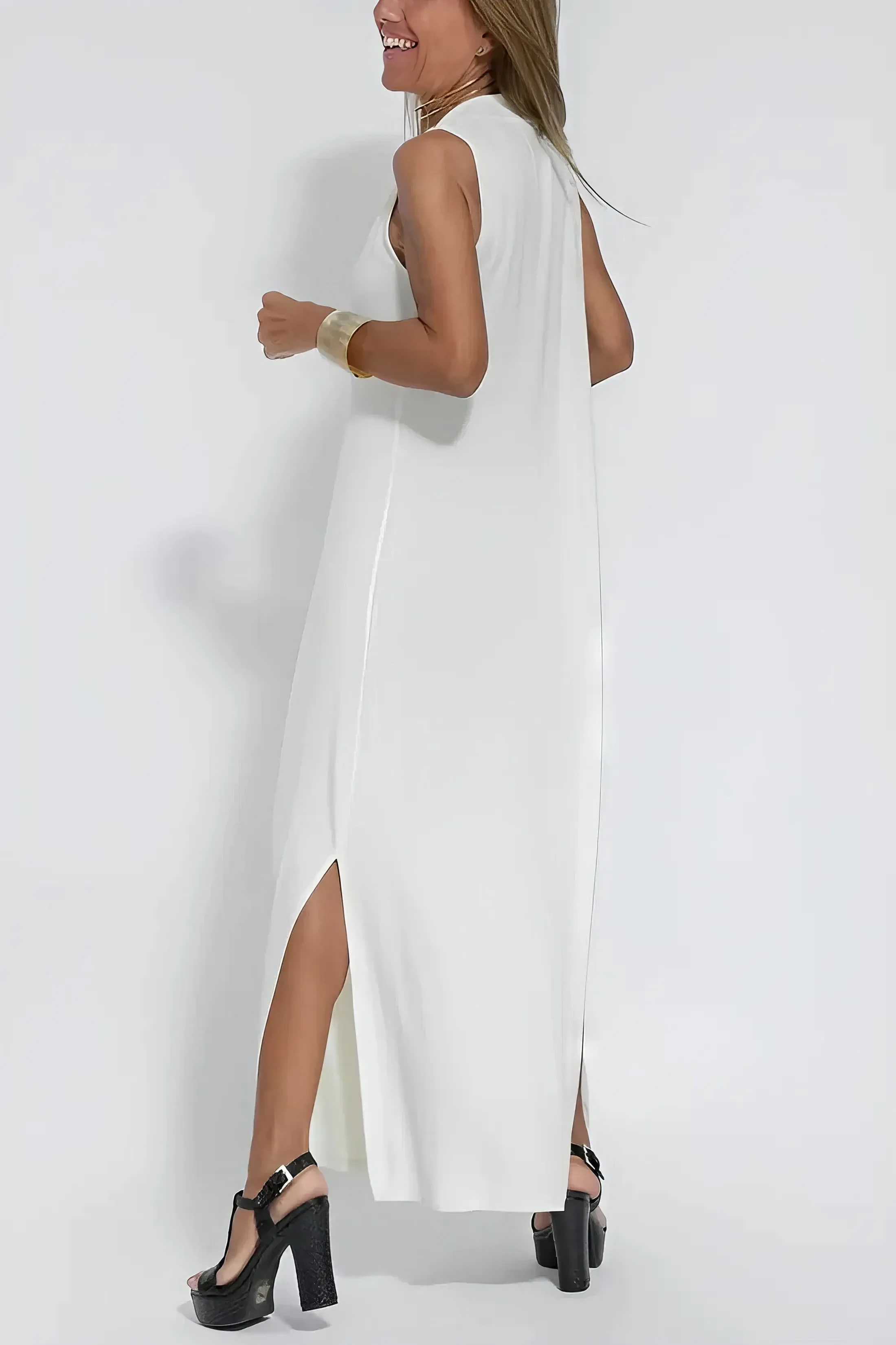 Minimalist Maxi Dress | Flowy Silhouette | Effortless Elegance