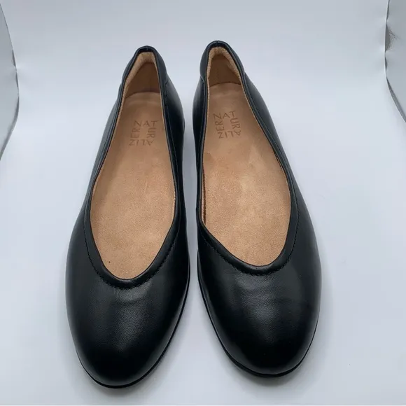 NWOB Naturalizer VIVIENNE FLAT Black leather slip on comfort size 8W (wide)