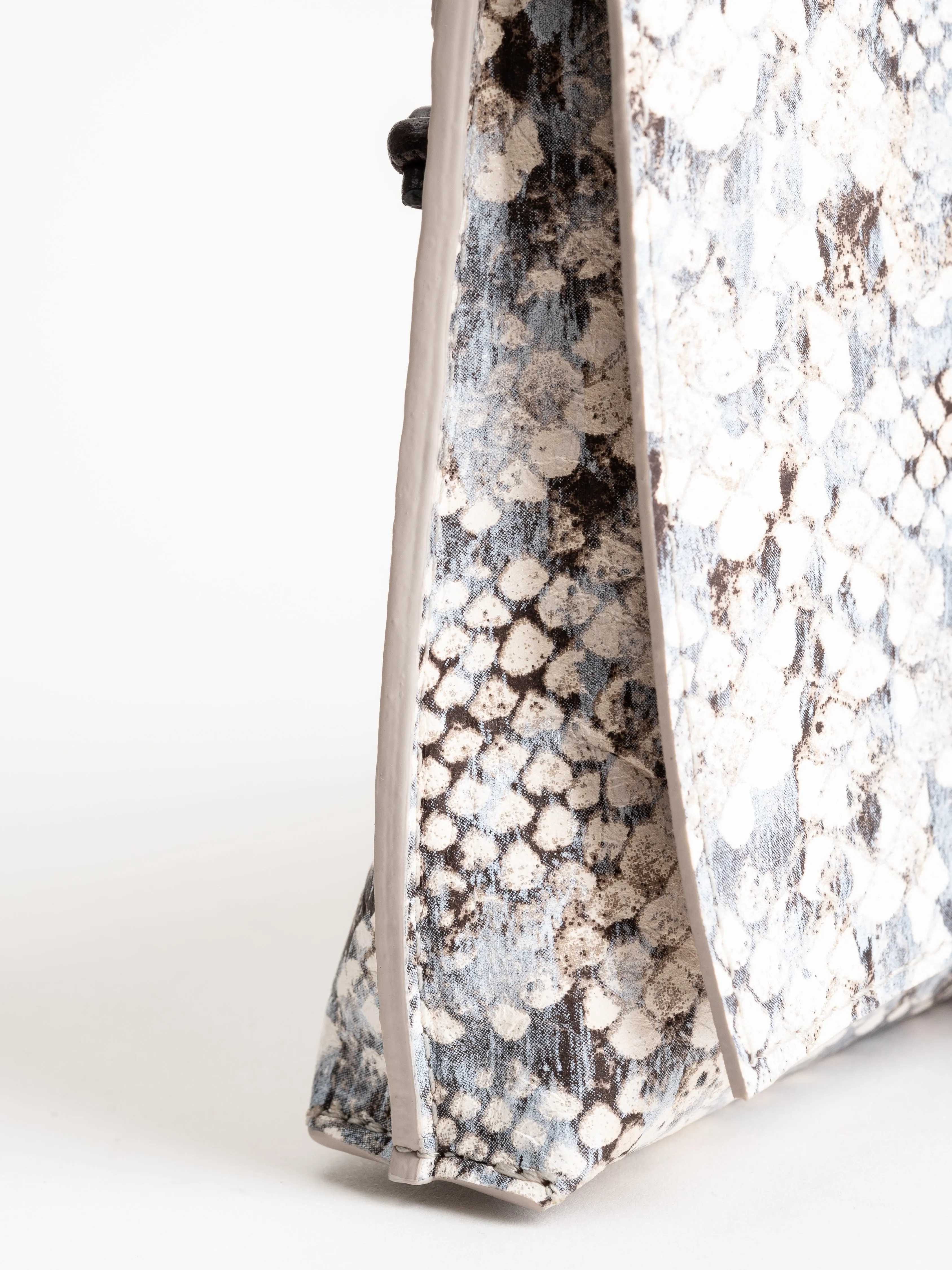 strappy foldover - pashminia snakeprint