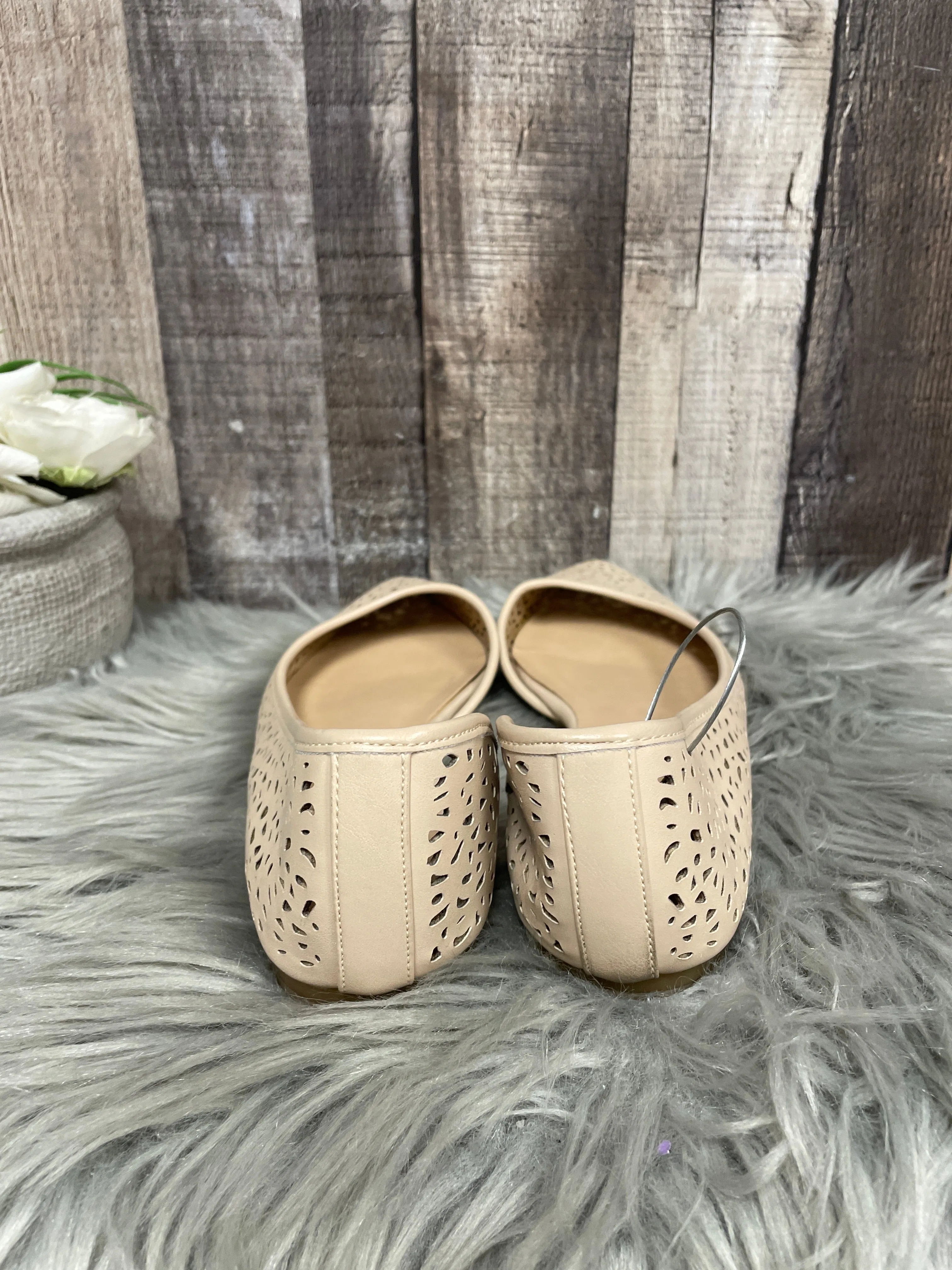 Tan Shoes Flats Apt 9, Size 7