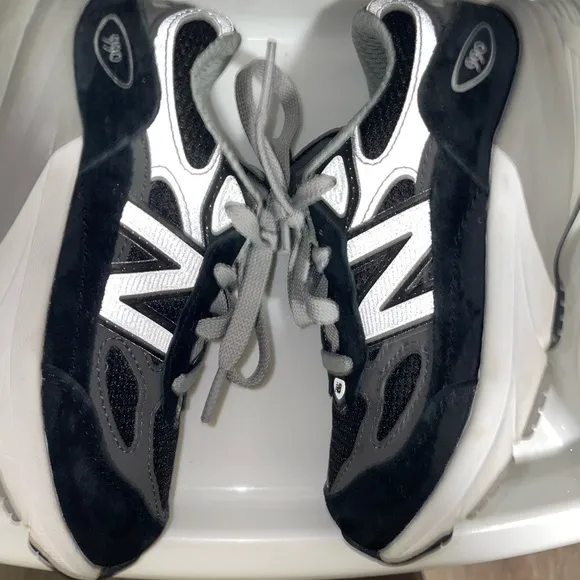 Toddler New Balance 990v6