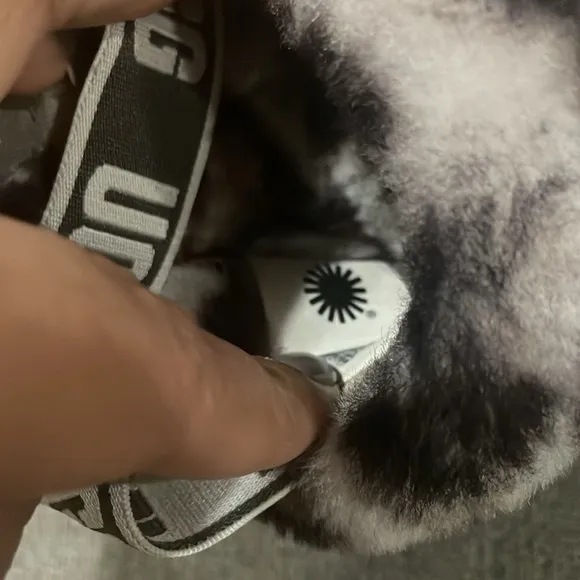 Ugg kids Fluff Yeah Slide Panther Gray Black Print Slides