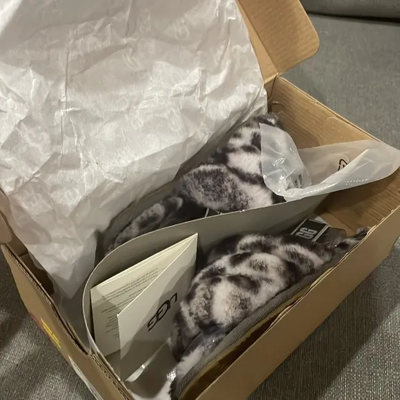 Ugg kids Fluff Yeah Slide Panther Gray Black Print Slides