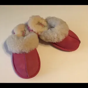 UGG Scuffette Hot pink Slip On Slides 11