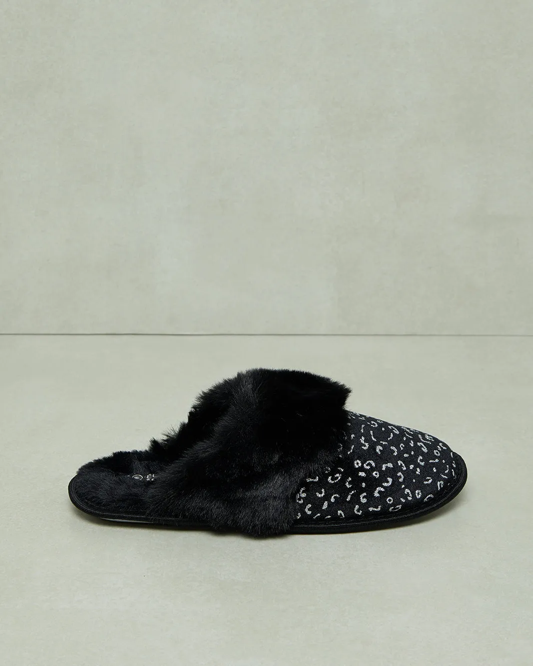 Women Black Embellished Slipper
